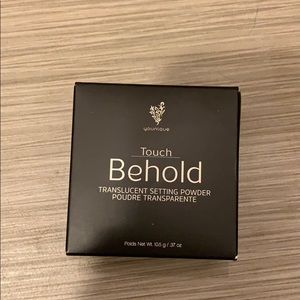 Younique setting powder